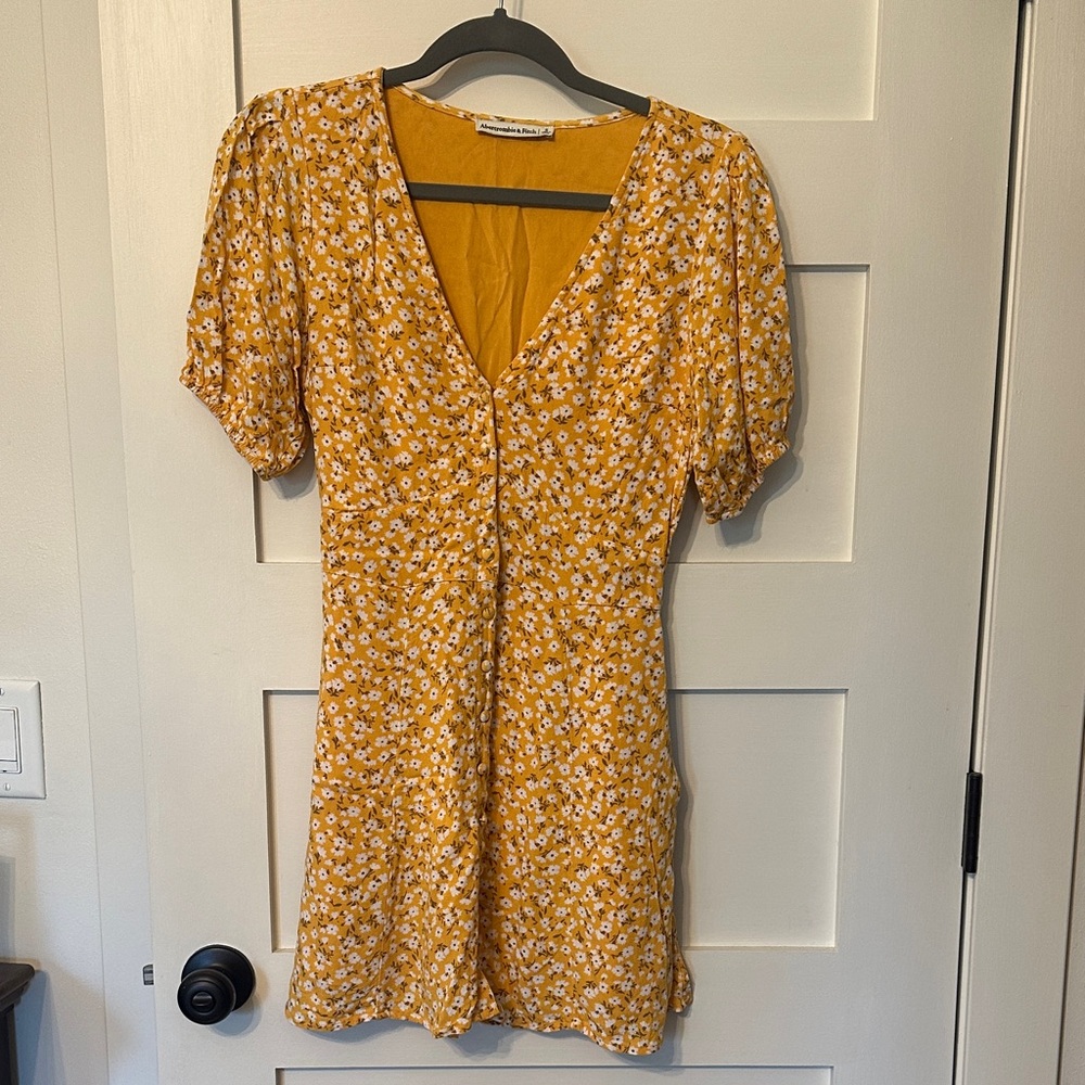 Abercrombie & Fitch Mustard Floral V-Neck Mini Dress